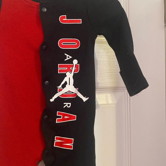 Air Jordan Half Court Footed Romper - Picture 4 of 6